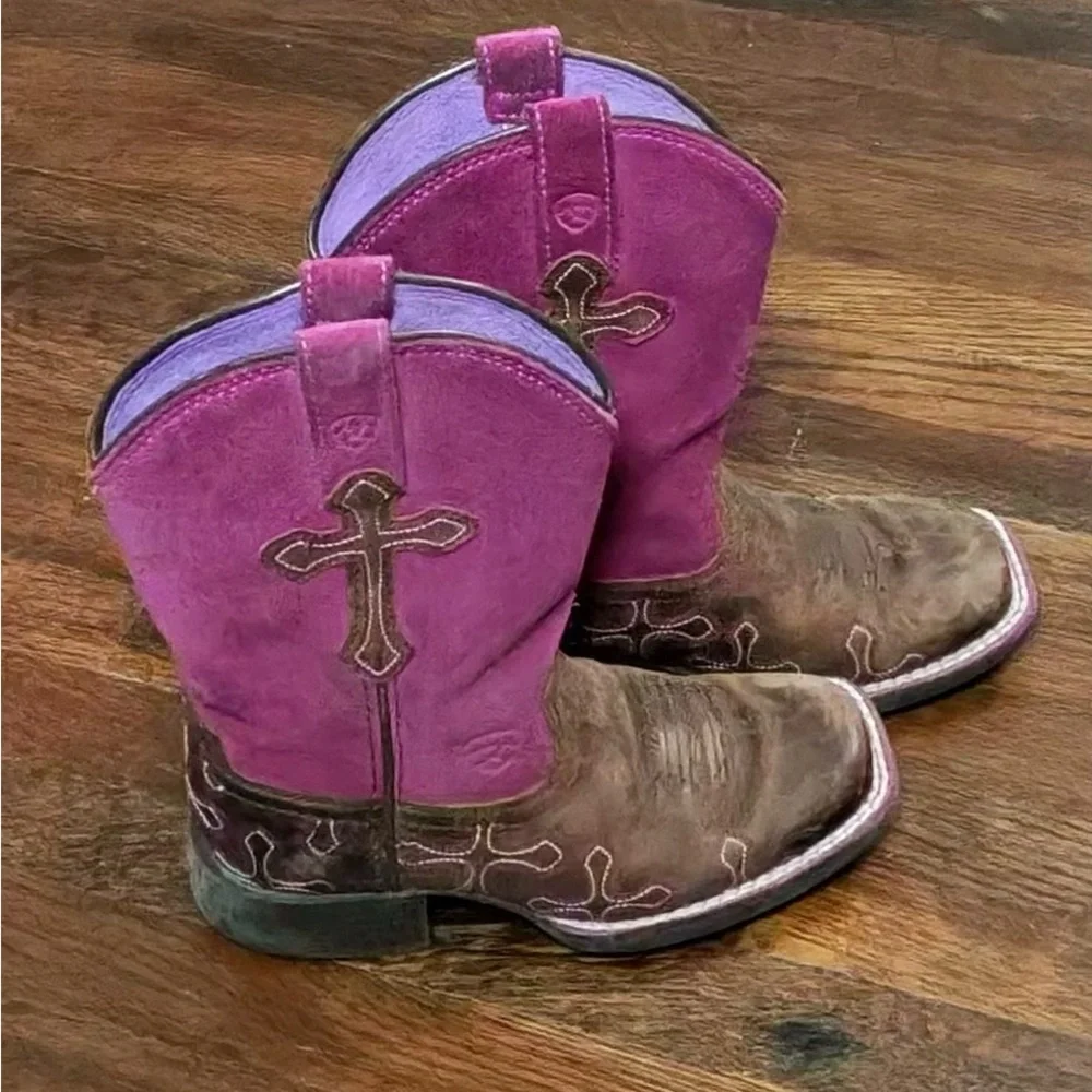 Ariat stylish cowgirl